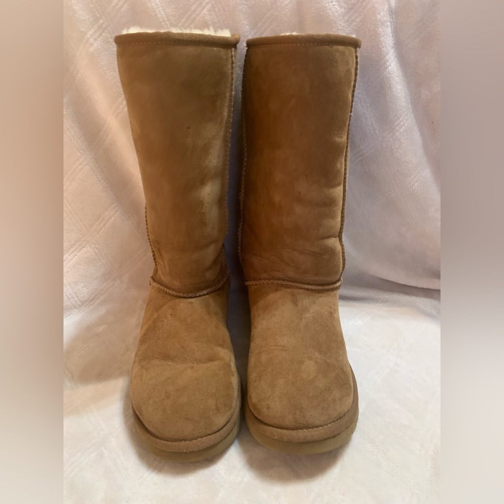 🔥🔥TAN UGG BOOTS🔥🔥